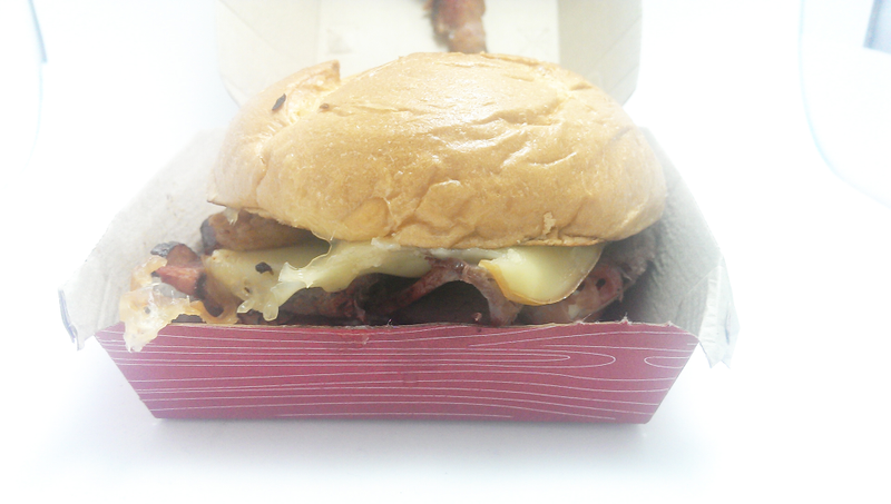 Illustration for article titled Arby's Smokehouse Brisket: The Snacktaku Review